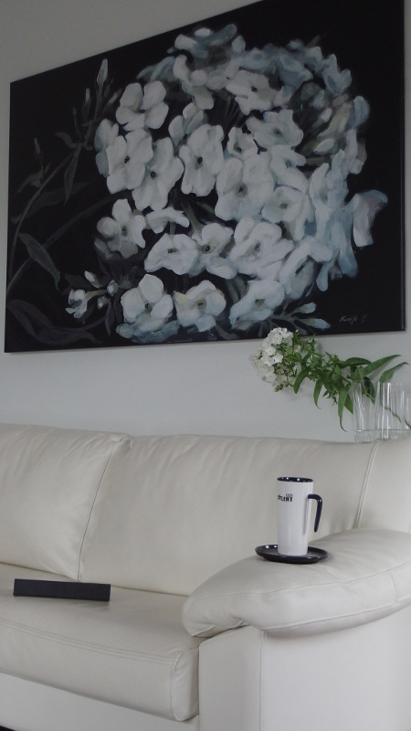 Black&White Phlox painting in interior